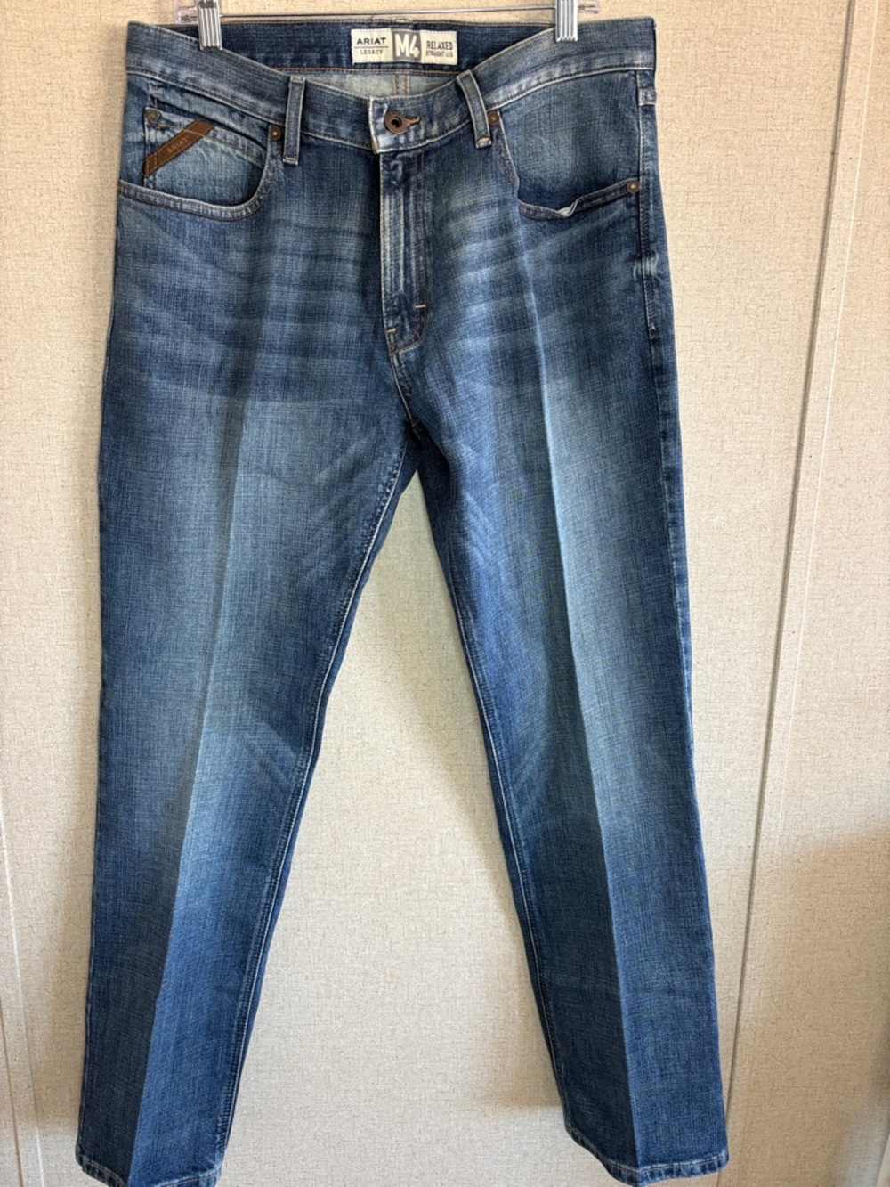Ariat M4 Legacy Relaxed Straight Jeans Men’s 33/32 Medium Wash Western Cowboy